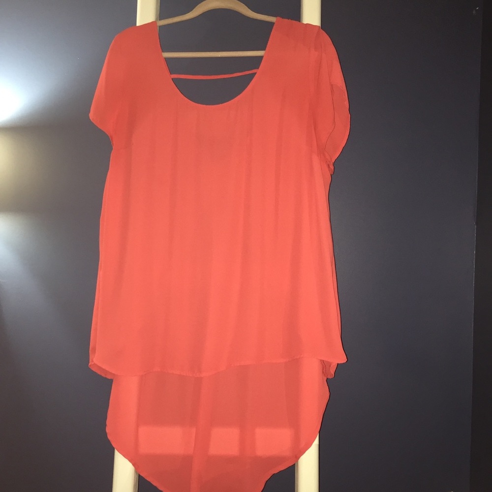 Hi-lo short sleeved blouse